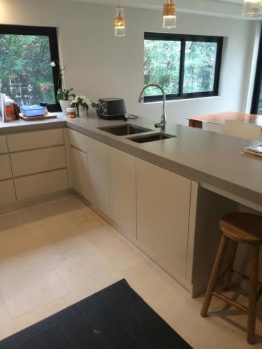 minimalist-kitchen-design-upgrade-bathrooms